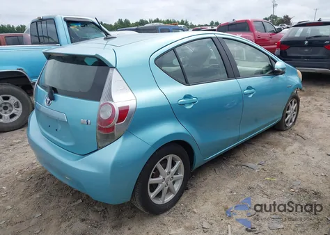 2012 Toyota Prius C Three from USA, damaged, VIN JTDKDTB37C1009282
